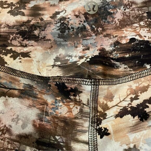 Lululemon Align High Rise pants in future Utopia multi 6 Like New condition 25” - Picture 9 of 9